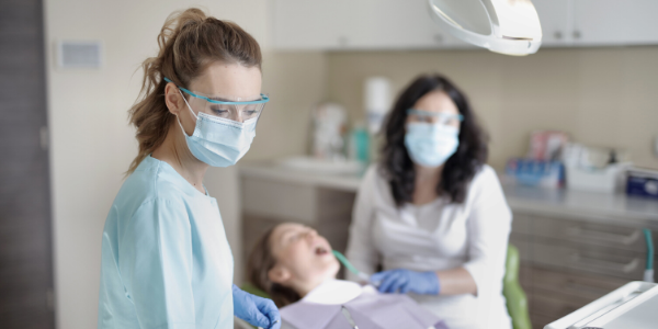 odontologijos-klinikos odontologijos-klinikos